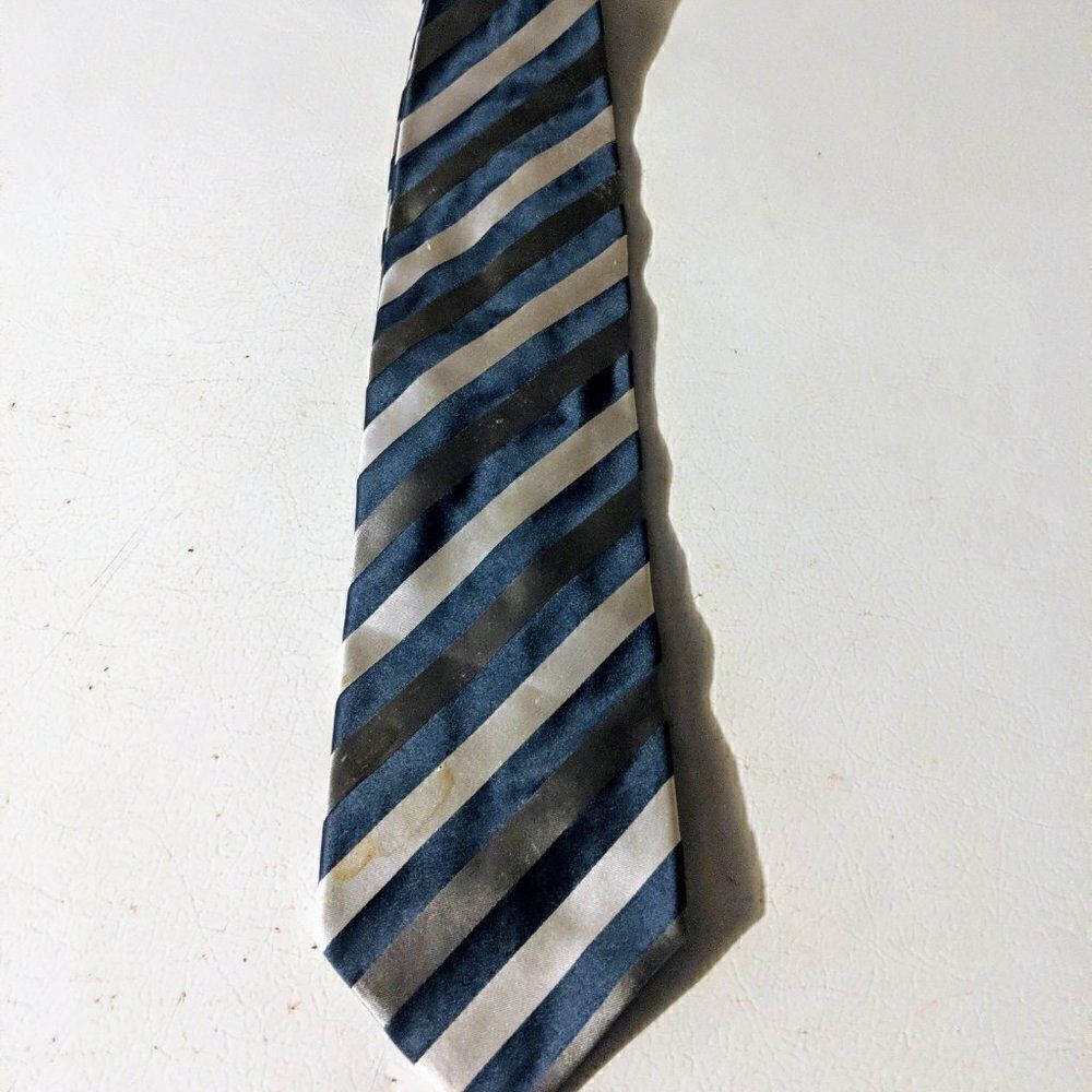 Bachrach 100% Silk Tie, Blue - Picture 4 of 4